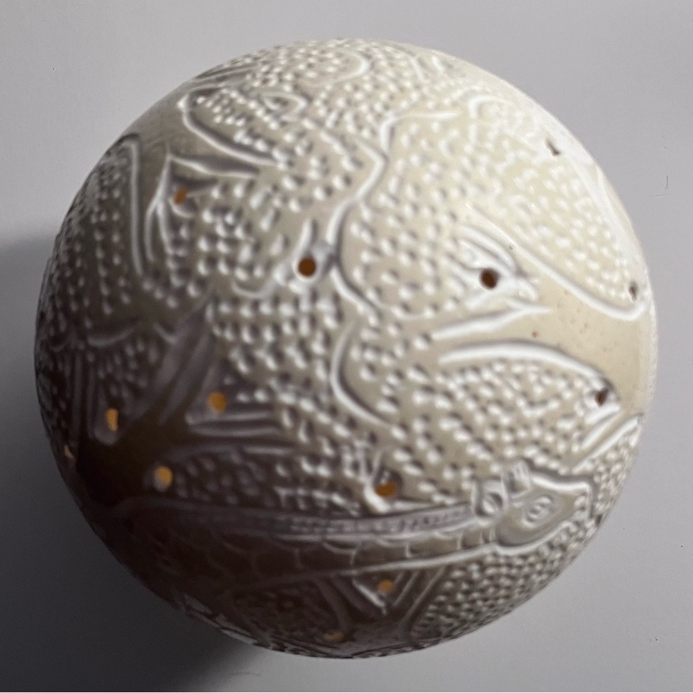 Carved OSTRICH EGG / Giraffe & TWO ELEPHANTS Walking In Savannah / SOUTH AFRICA - Picture 3 of 11
